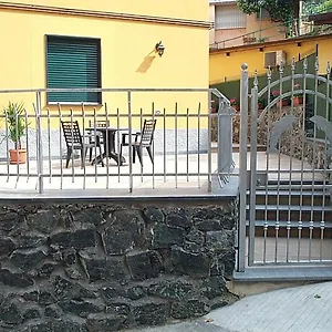 acquamarina-monterosso-al-mare.hotelitalianriviera.com/